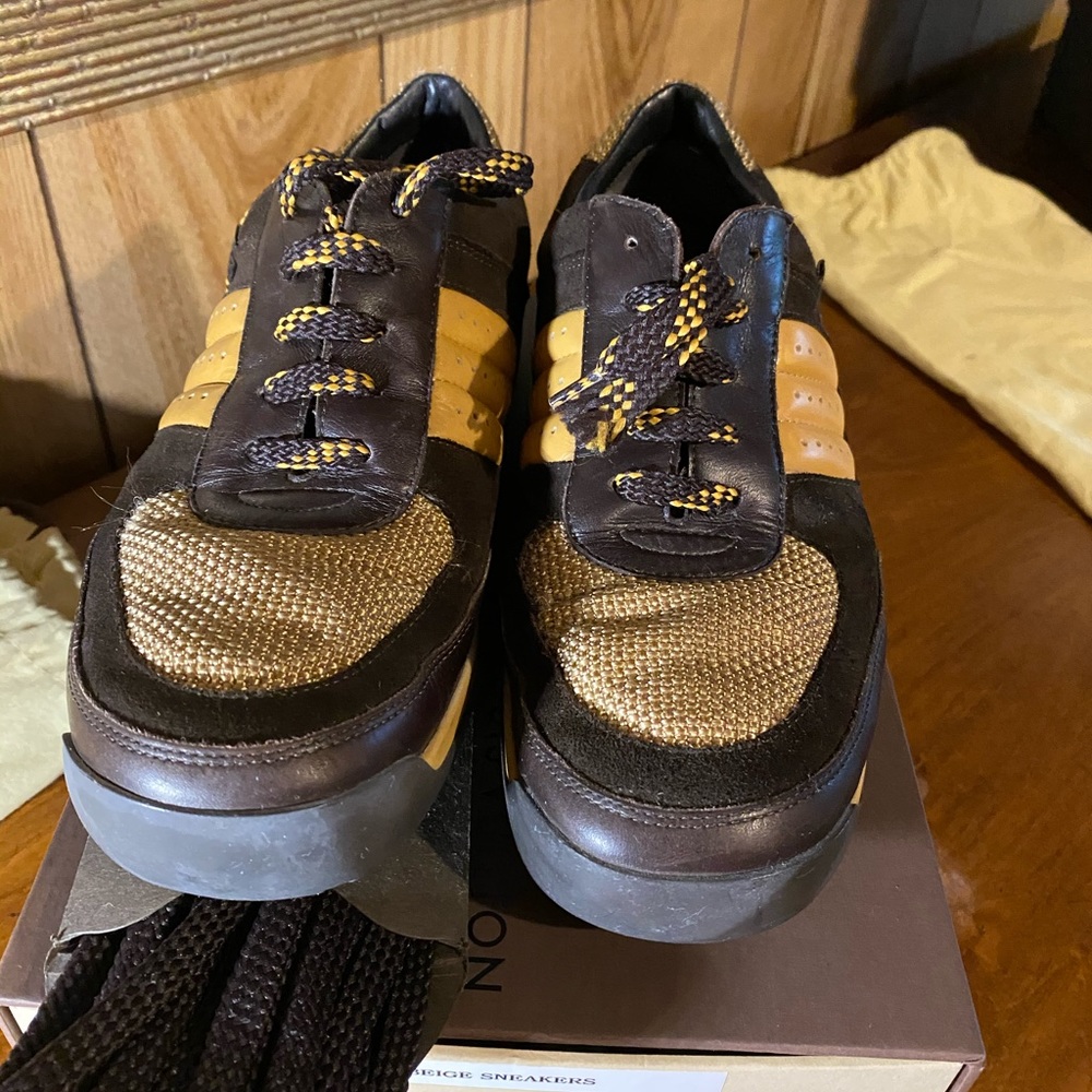 Louis Vuitton Moka - Beige Sneakers